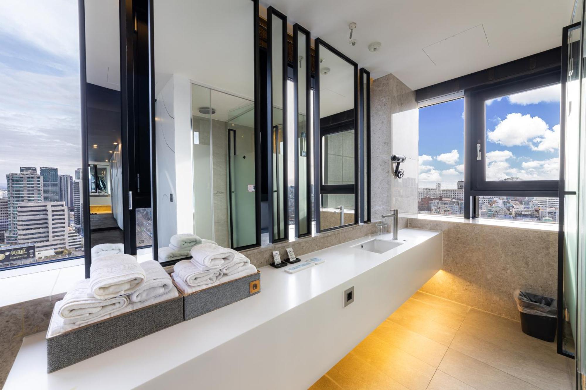 Hotel The Designers Seoul Station Esterno foto